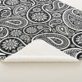 White Paisley Pattern on Black Sherpa Deken (3/4)