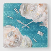 White Peony Flowers on Turquoise Damask Pattern Vierkante Klok (Voorkant)