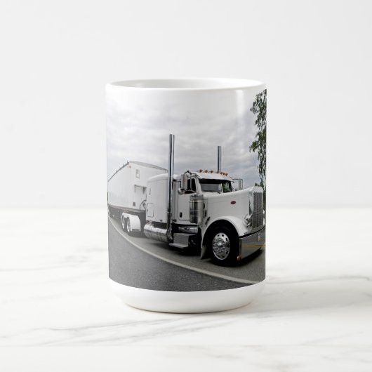 White Peterbilt 379 Mok (Center)