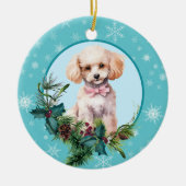 White Poodle Evergreen Blue Snowflake Border Keramisch Ornament (Voorkant)