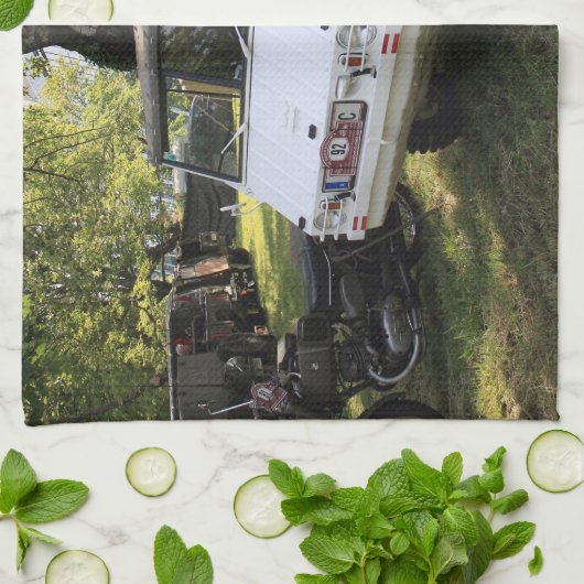 White Puch Haflinger Theedoek (Gevouwen)