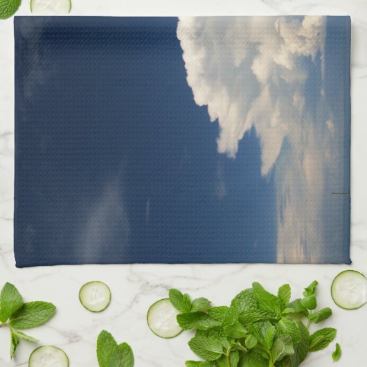 White Puffy Cloud Theedoek (Gevouwen)