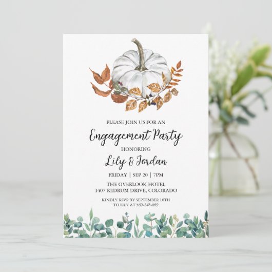 White Pumpkin and Greenery Herfst Engagement Party Kaart (Staand voorkant)