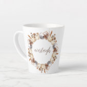 White Pumpkin Autumn Wreath Script Naam Latte Mok (Linkerhoek)