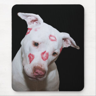 White Puppy Dog Love, verzegeld met Lipstick Kisse Muismat