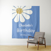 White Retro Modern Daisy Flower Custom Birthday Wandkleed (In situ)