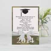 White Ribbon and Camouflage Afstuderen Invitation Kaart (Staand voorkant)