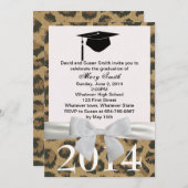 White Ribbon and Leopard Afstuderen Invitation Kaart (Voorkant / Achterkant)