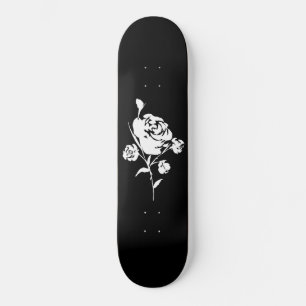 White Rose op Black Skateboard