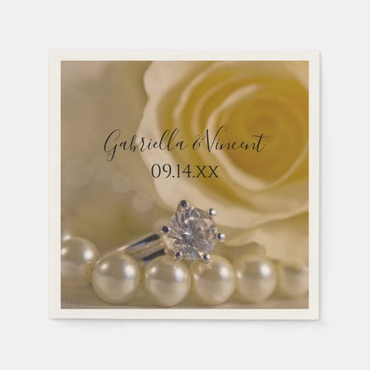 White Rose, Verloving Ring and Pearls Wedding Servetten (Voorkant)