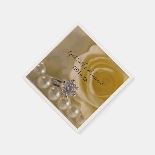 White Rose, Verloving Ring and Pearls Wedding Servetten (Hoek)