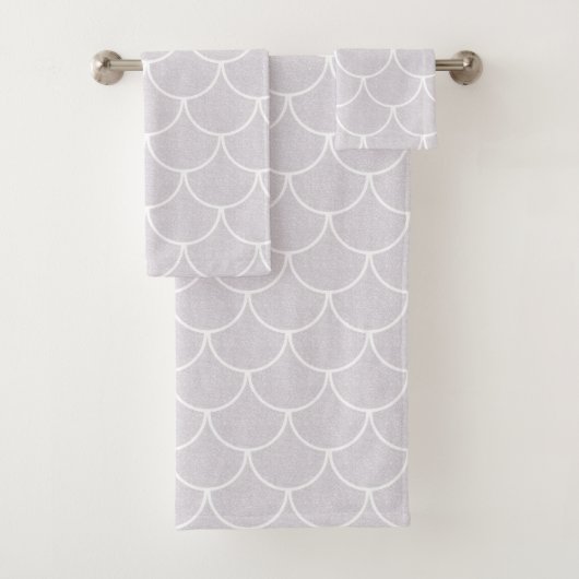 White Scalloped Mermaid Scale Pattern Bad Handdoek (Insitu)