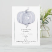 White Silver Pumpkin Storybook Chic Fall Wedding Kaart (Staand voorkant)