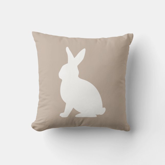 White Sitting Bunny Silhouette On Beige Easter Kussen (Voorkant)