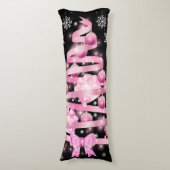 White Snowflake Light Roze Kerstaboom met lint Lichaamskussen (Voorkant Verticaal)