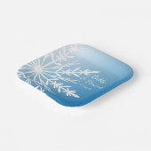 White Snowflake on Blue Winter Wedding Papieren Bordje (Gebogen)