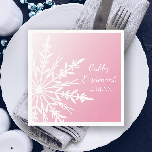 White Snowflake on Pink Winter Wedding Servetten