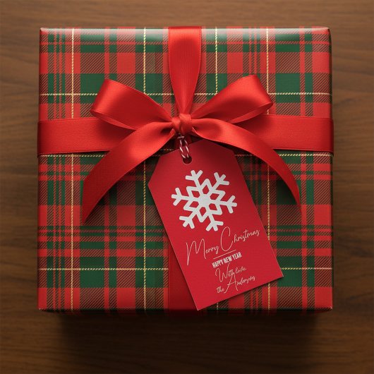 White Snowflake on Red Holiday Kerstmis nieuwjaar Cadeaulabel