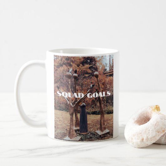 White Squad Doelen Mok Herfst Achtergrond (Met donut)