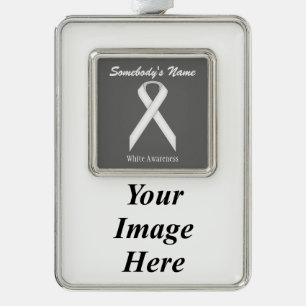 White Standard Ribbon Tmpl (V-I) van Kenneth Yonci Verzilverd Kader Ornament