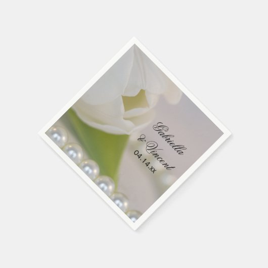 White Tulip and Pearls Spring Wedding Servetten (Hoek)