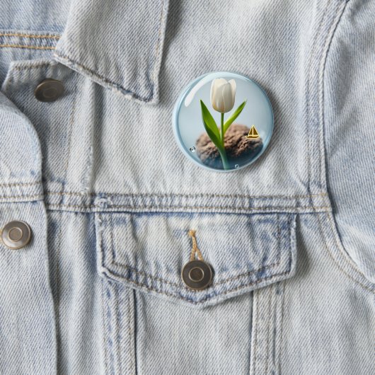 White Tulip in a Bubble Ronde Button 5,7 Cm (In situ)