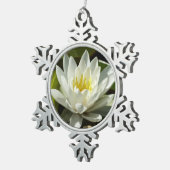 White Waterlily and Bud Floral Tin Sneeuwvlok Ornament (Rechts)