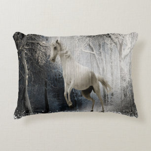 White Winter Horse in Mountain Forest Accent Kussen