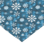 White Winter Snowflake Pattern On Cool Blue Korte Tafelloper (Hoek)