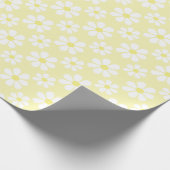 White Yellow Daisy Pattern  Cadeaupapier (Hoek)
