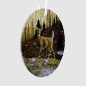 Whitetail Deer Doe dans la forêt d'automne (devant)