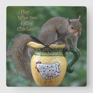 Who you callin' Chicken? Vierkante Klok