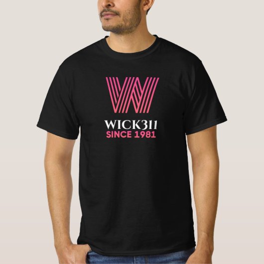 Wick311, Retro in Roze T-shirt (Voorkant)