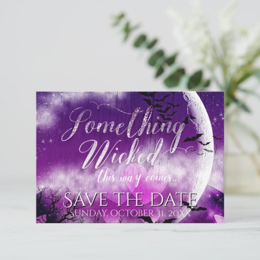 Wicked Fun Halloween Love Moon Save the Date Foto (Staand voorkant)