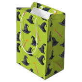 Wicked Good Pink & Green Witchy Wrap Gift Bag Medium Cadeauzakje (Achterkant Gekanteld)