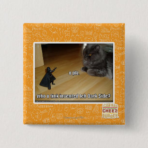 Wie heeft de donkere kant uitgevonden? vierkante button 5,1 cm