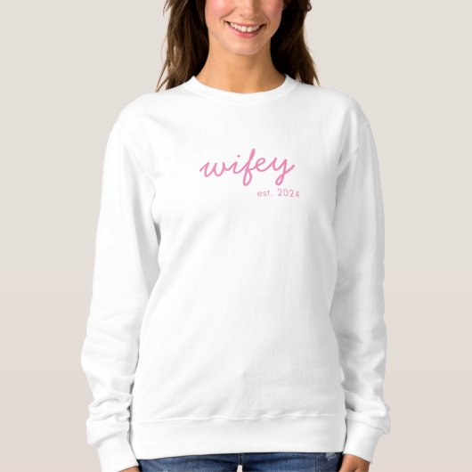 Wifey Modern Minimalistisch Script Gepersonaliseer Trui (Voorkant)