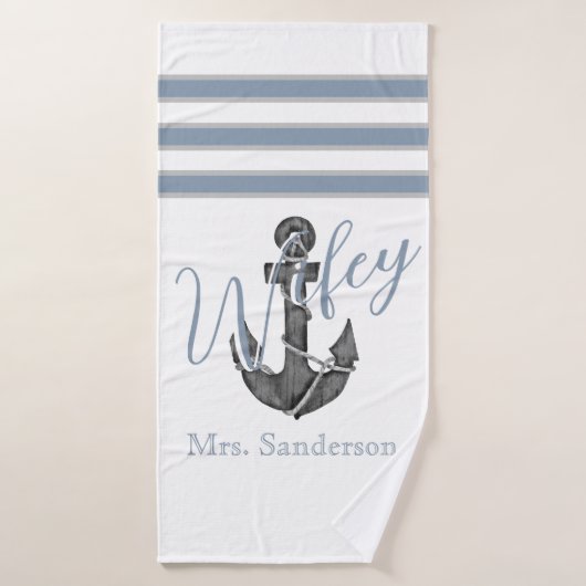 Wifey Nautique Monogramme Dusty Blue Ancre Beach (Serviette de bain)