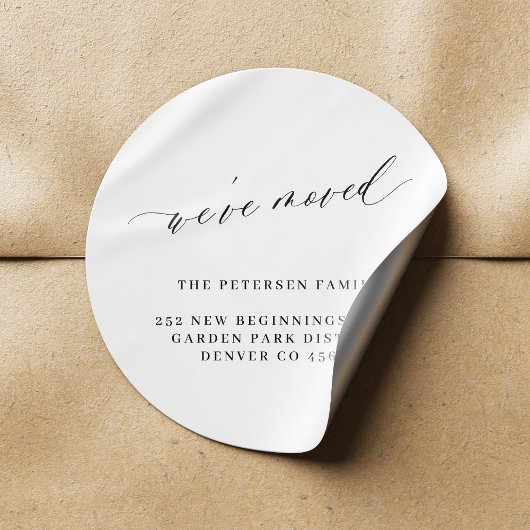 Wij hebben zwart wit elegant manuscript nieuw adre ronde sticker