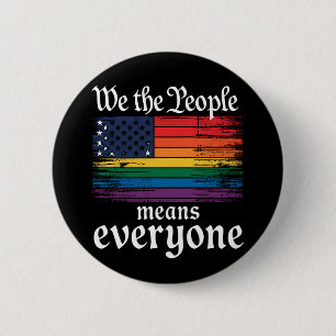 Wij Het Volk Betekent Iedereen USA Vlag LGBTQ Ronde Button 5,7 Cm