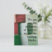 Wij zijn de bouwstenen briefkaart (Staand voorkant)