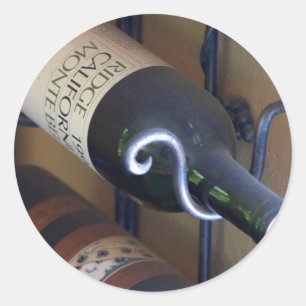 Wijnflessen in een rack ronde sticker