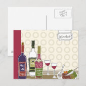 Wijnflessen met wijngaarden op tafel briefkaart (Voorkant / Achterkant)