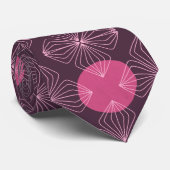 Wijnroze vormen stropdas (Opgerold)