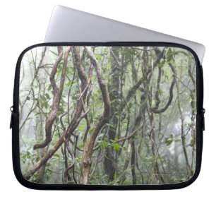 wijnstokken en bijkantoren in het regenwoud laptop sleeve