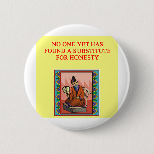 wijze chinese spreekster ronde button 5,7 cm