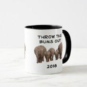 Wijzig de datum naar 2020 Gooi de Bums Out Mok (Voorkant rechts)