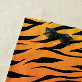 Wild Abstract elegant tijgerstrepen huidpatroon Strandlaken (In situ)