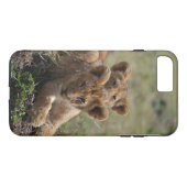 Wild African Lion Cubs iPhone 7 Plus coque (Dos (Horizontal))