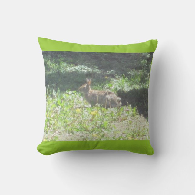 Wild Bunny Pillow Kussen (Voorkant)